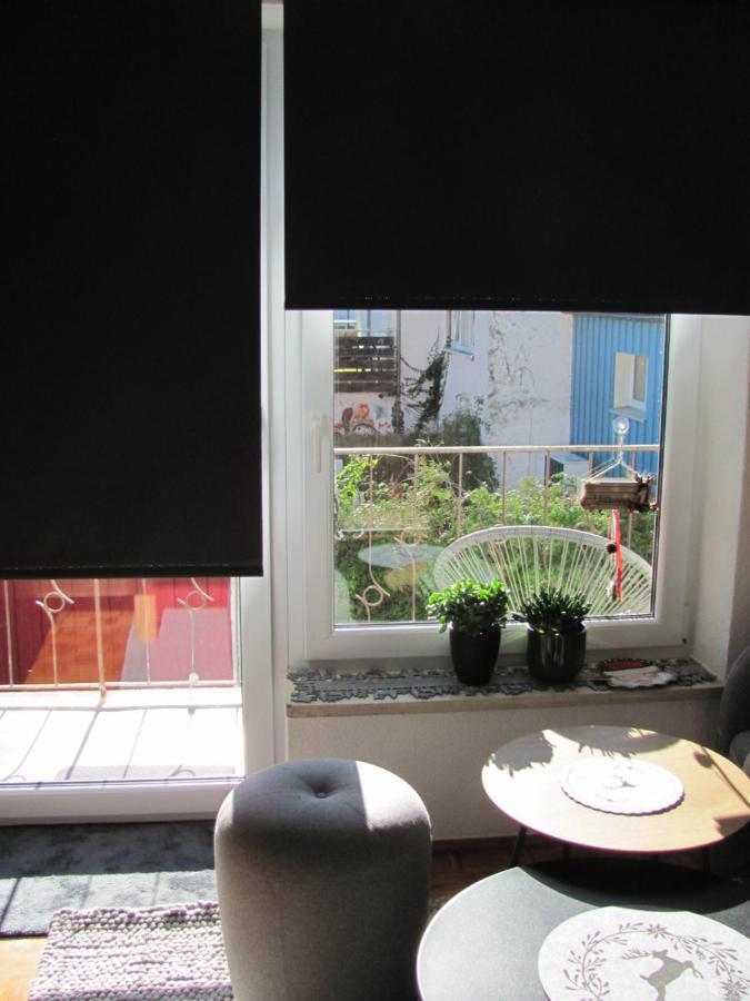 #1Gemuetliches Ruhiges Sonniges Balkonzimmer Mit Gemeinschaftsbad W-Lan Airport Nah Late Night Check In Haus Nr 9,5 Trunkelsberg エクステリア 写真